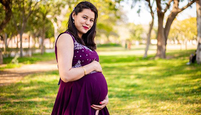 A maternity photoshoot in India